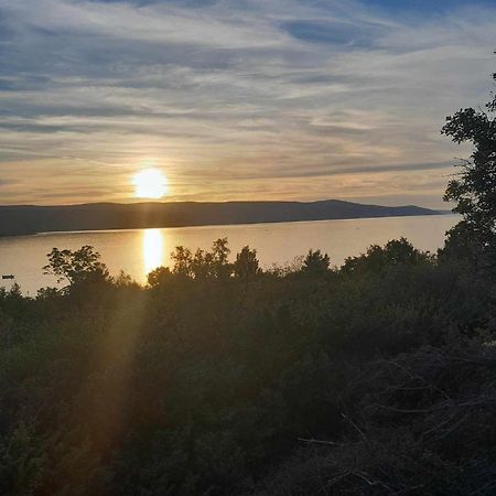 Apartman Larus Starigrad Paklenica Exterior foto