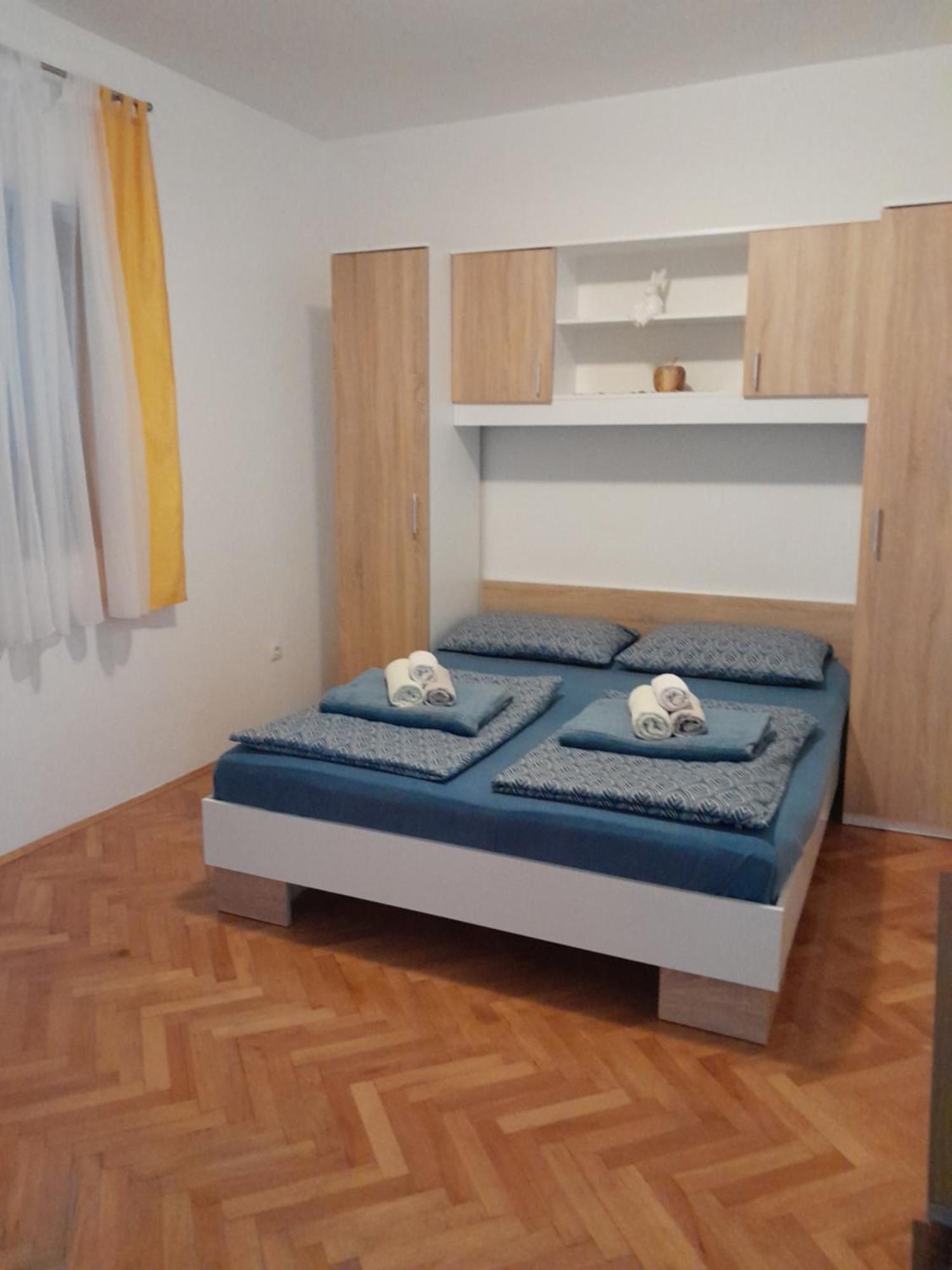 Apartman Larus Starigrad Paklenica Exterior foto