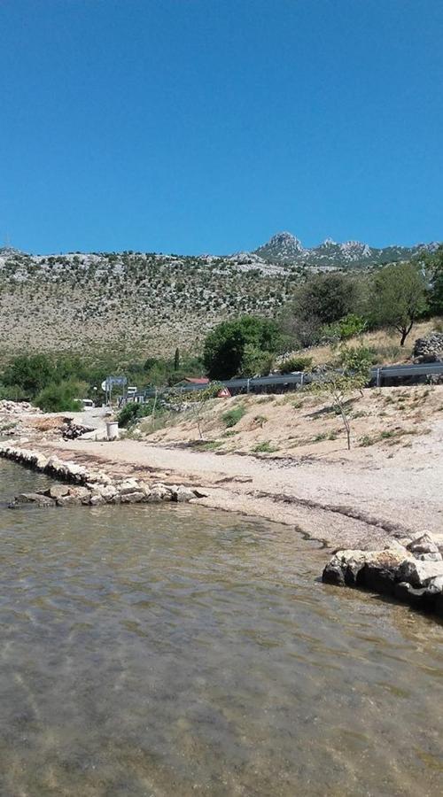Apartman Larus Starigrad Paklenica Exterior foto